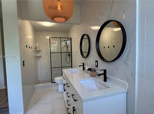 11034 NW 43rd Ter, Doral, FL 33178