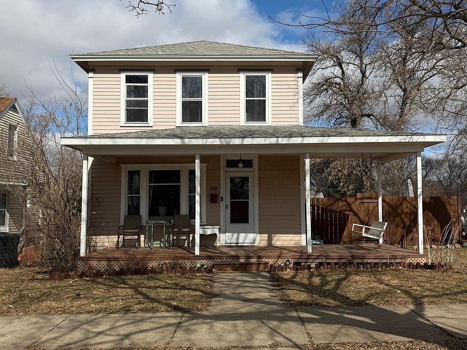 1st image of 308 W Douglas Ave