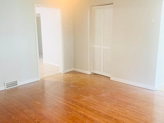 5th image of 3031 Wirth Ave
