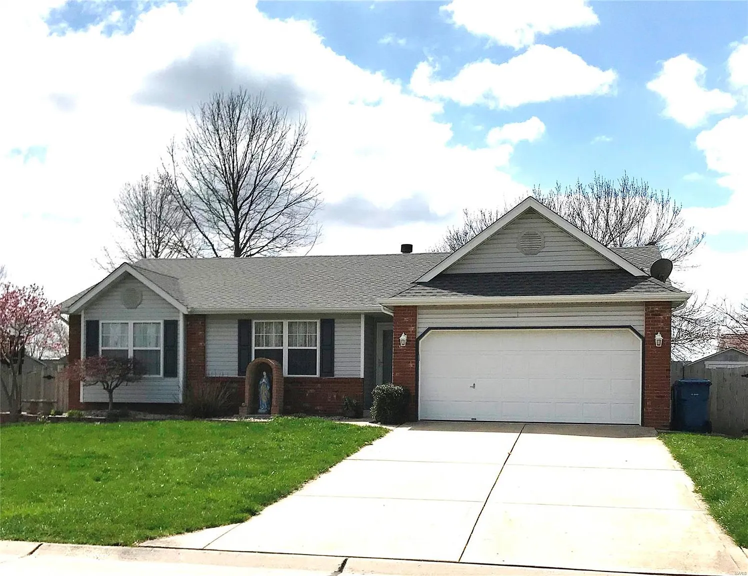 104 Ridge Dr photo 1