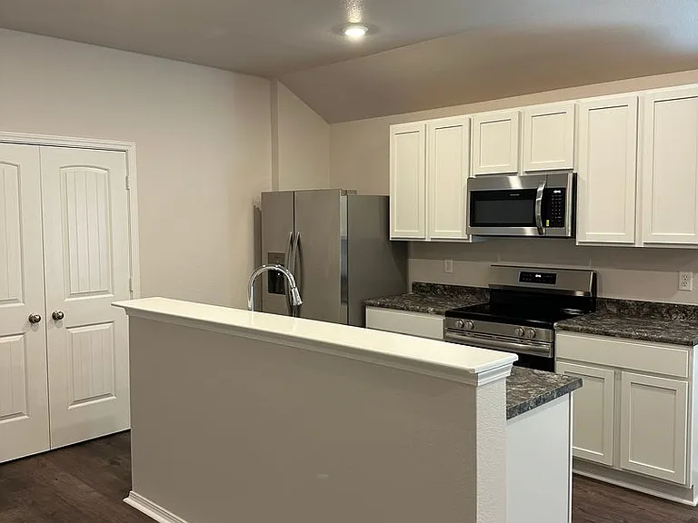 5803 Boone St — Photo 10
