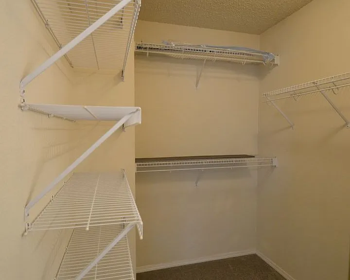 815 Riverview Ln — Photo 19
