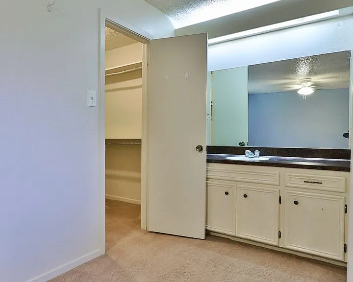 1117 Ruswood Dr — Photo 25