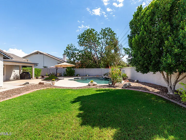 2041 E Marquette Dr — Photo 67