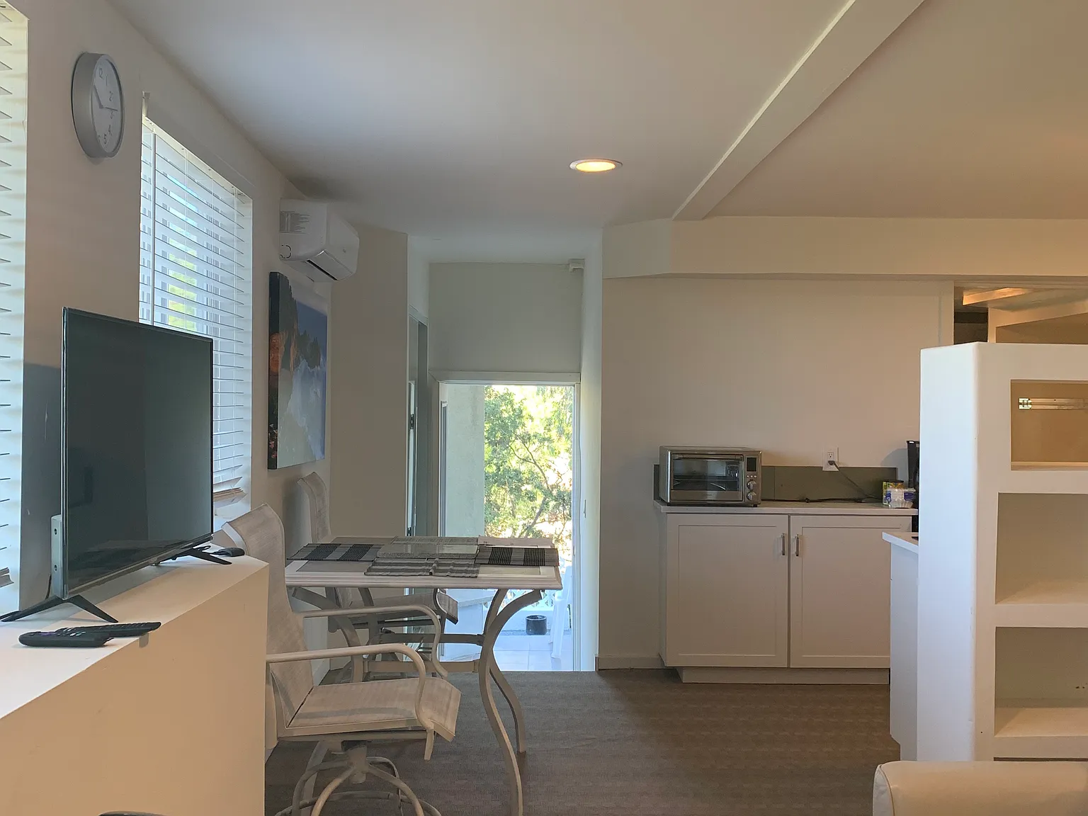 Studio, 700 sqft, $2,200 — Photo 4