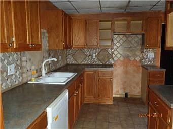4th image of 804 E Wea St