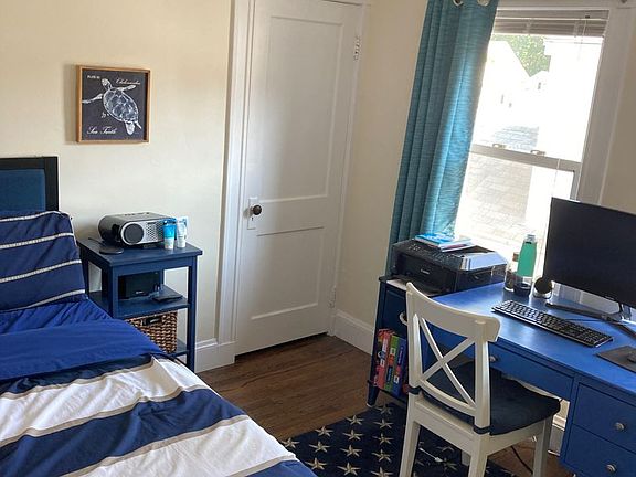 5th image of 125 Burget Ave #119