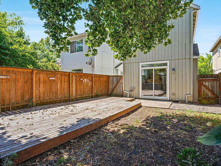 8526 N Haven Ave — Photo 34