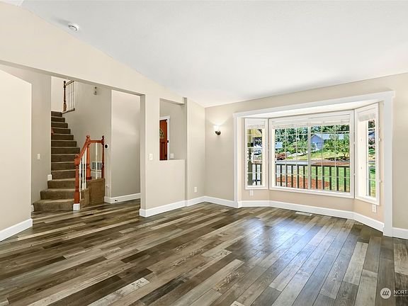 4th image of 3334 Gonzaga Court SE