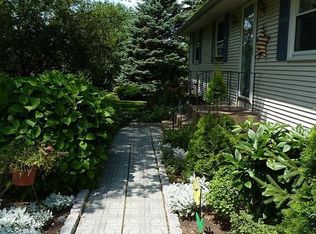 96 Tumble Brook Dr, Vernon, CT 06066