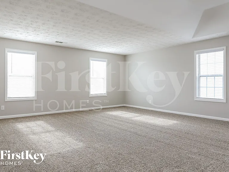 1213 Lakeview Cove Dr — Photo 7