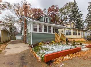 419 Edgewood Pl, Ferndale, MI
