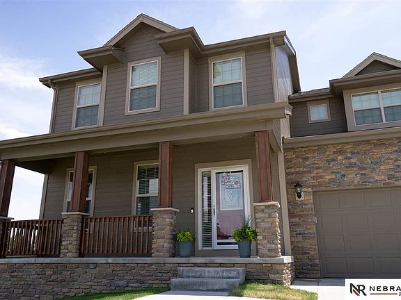 3rd image of 17013 Oakmont Dr
