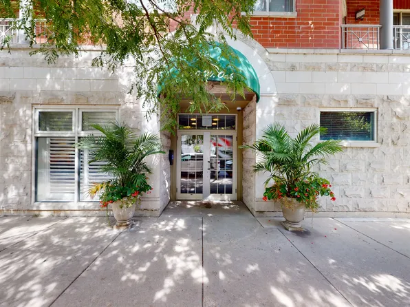 120 W Oak St APT 5D, Chicago, IL 60610
