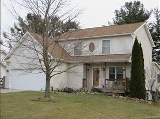 2440 Oseola Ave, Howell, MI 48843