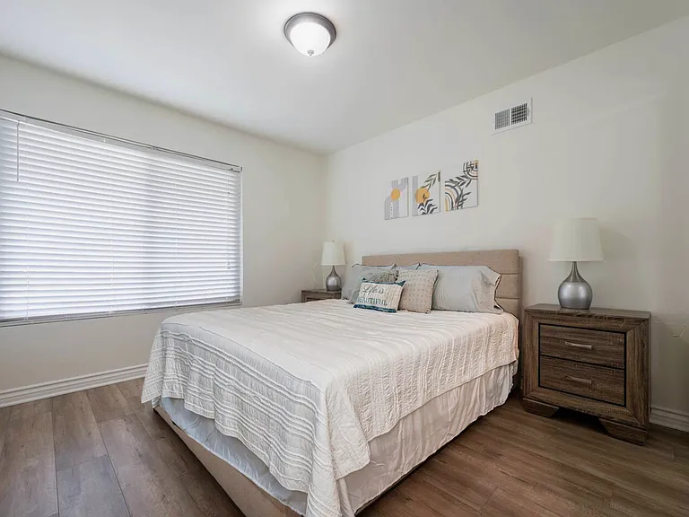 6630 Elmhurst Dr — Photo 11