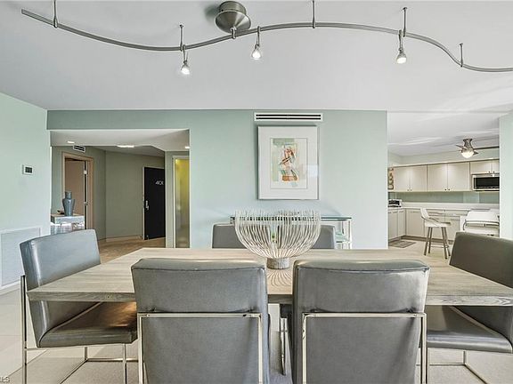 4th image of 5555 Heron Point DR #401