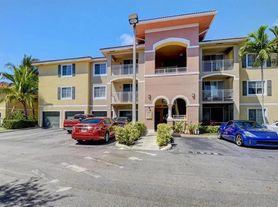 6565 Emerald Dunes Dr