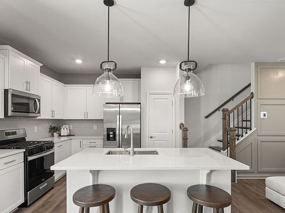 Dream Kitchen with Eat-In Island - Model Representation