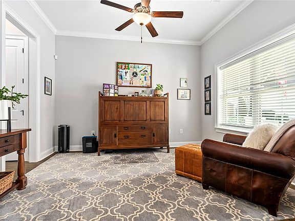 4th image of 1609 Whiskey Run Ln