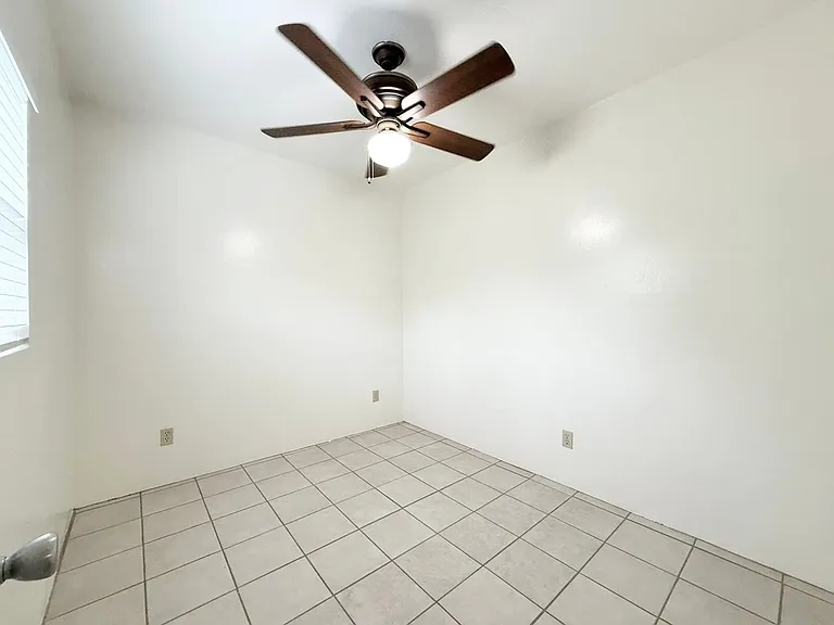 400 Civic Center Dr #E — Photo 8