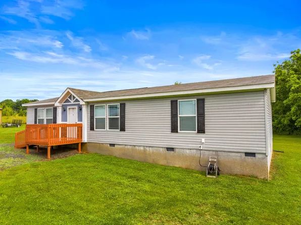 1357 Valley Home Rd, Dandridge, TN 37725