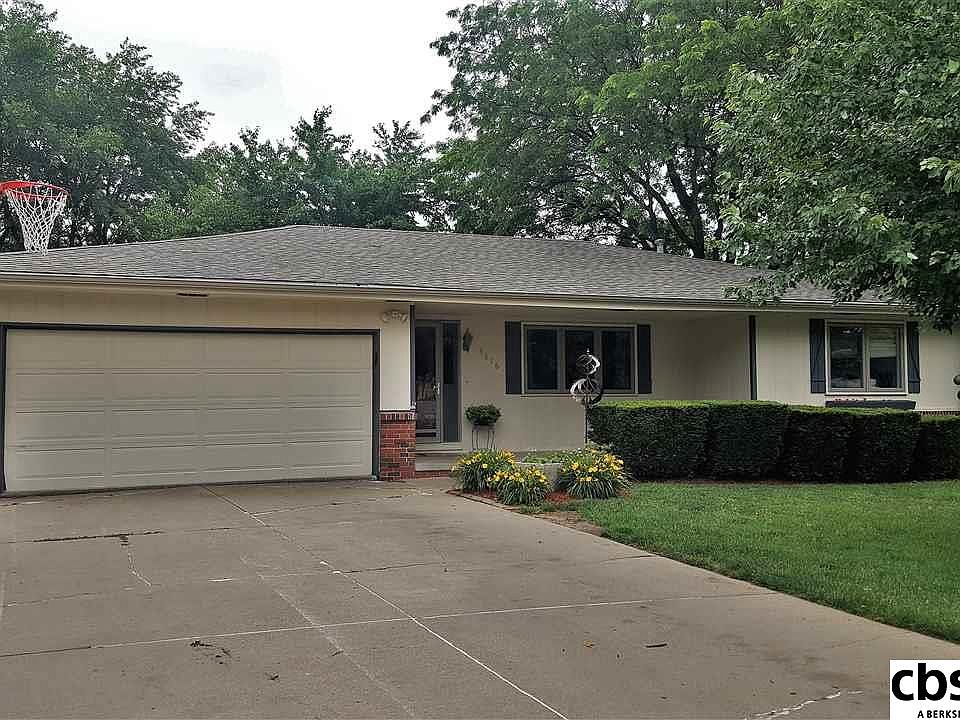 1st image of 8616 S 38th Ave