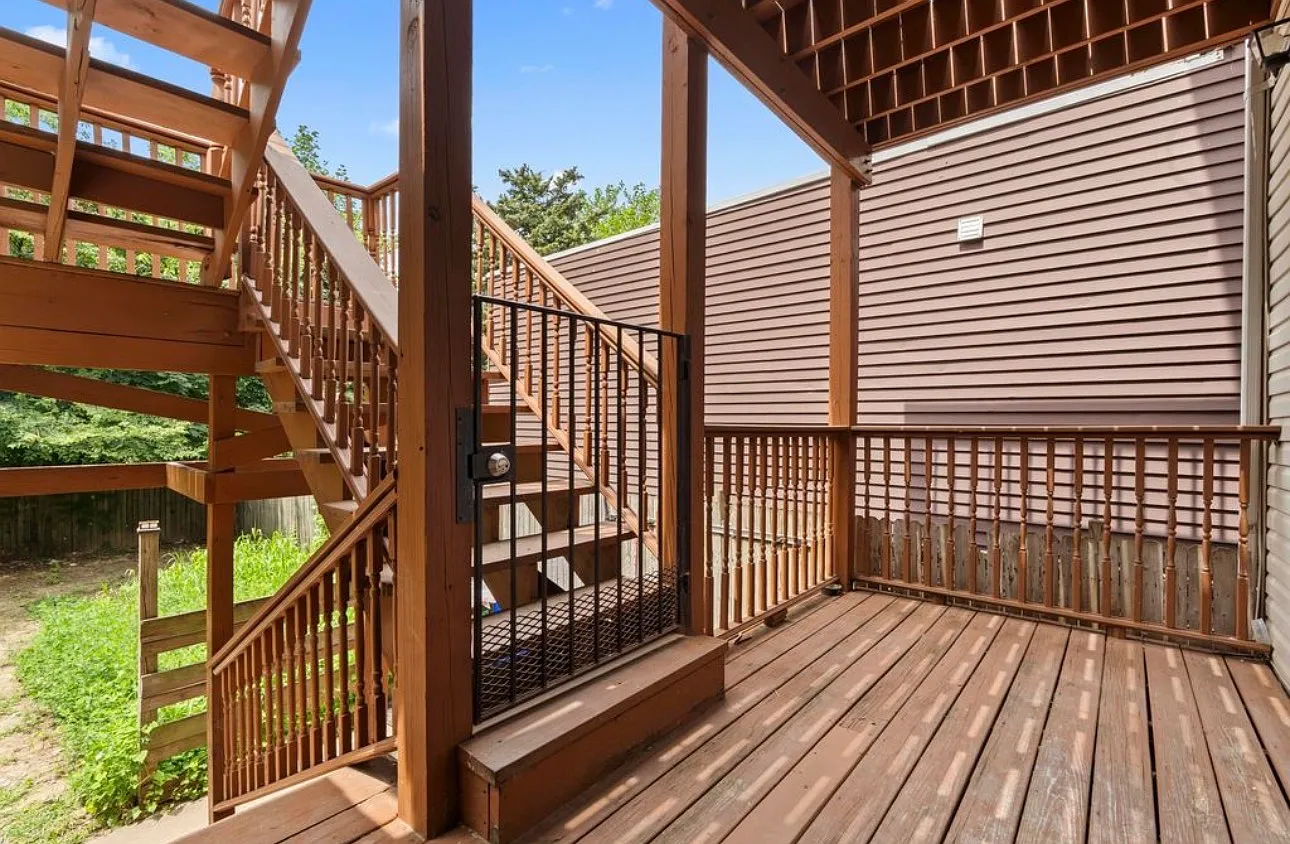 5 bed, 200 sqft, $900 — Photo 2