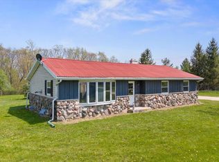 N3273 W County Road A, Cascade, WI 53011