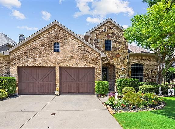 3rd image of 3432 Estes Park Ln