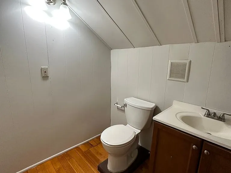 3468 Mayfair Ave — Photo 9