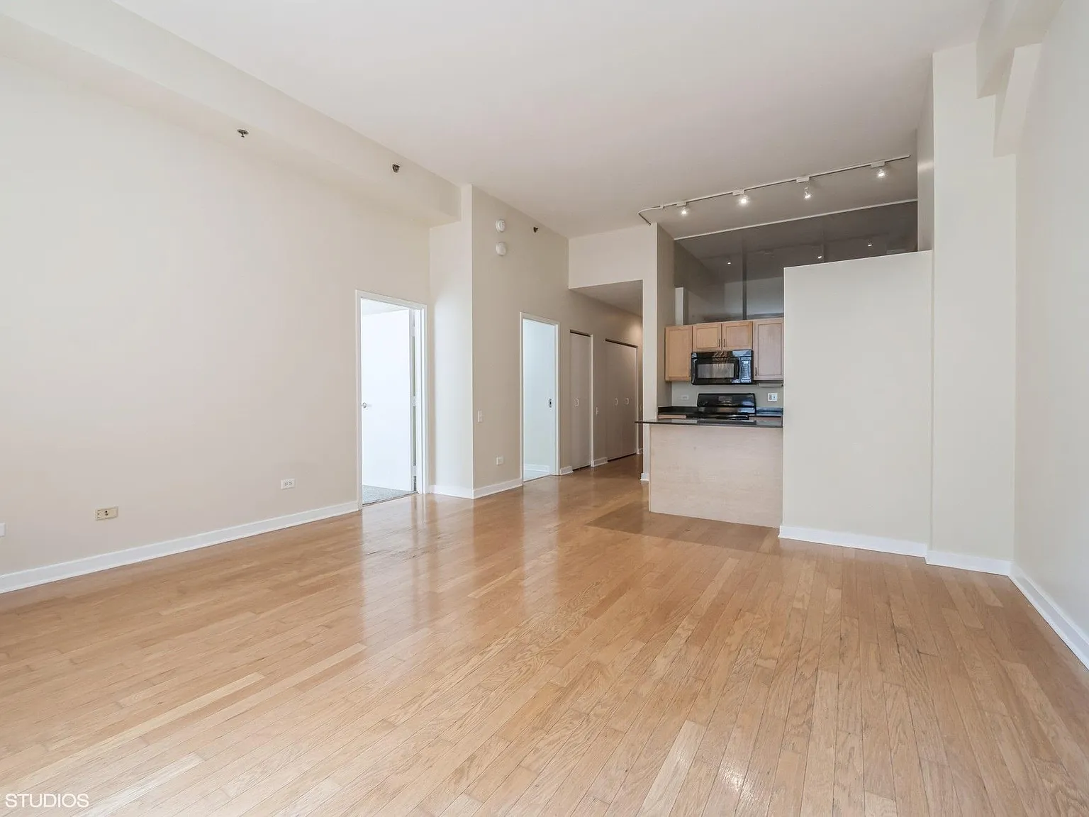 2 bed, $2,695 — Photo 4