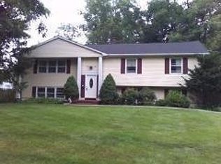 1 Hutton Pl, Morris Plains, NJ 07950