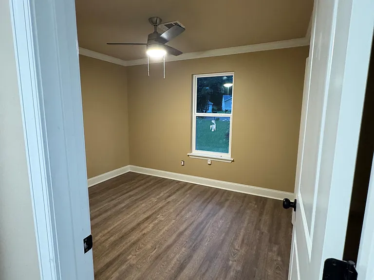 4909 Bayside Ct — Photo 9