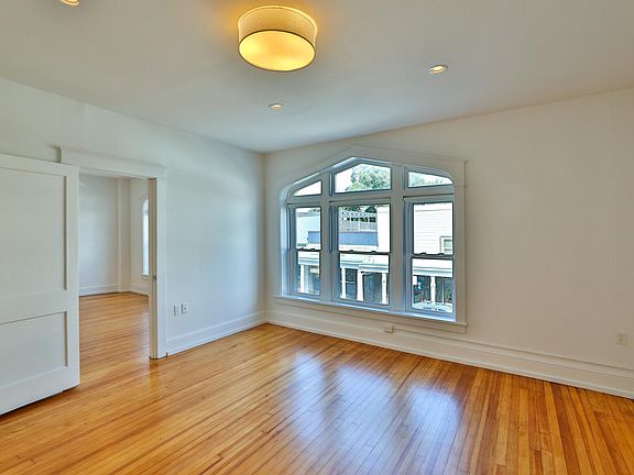4th image of 58 N Front St