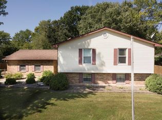 120 Knaust Rd, Saint Peters, MO 63376