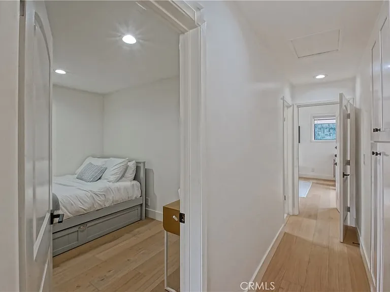 320 Marine Ave — Photo 59
