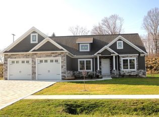 6233 Swan Lake Cir NW, Canton, OH 44718