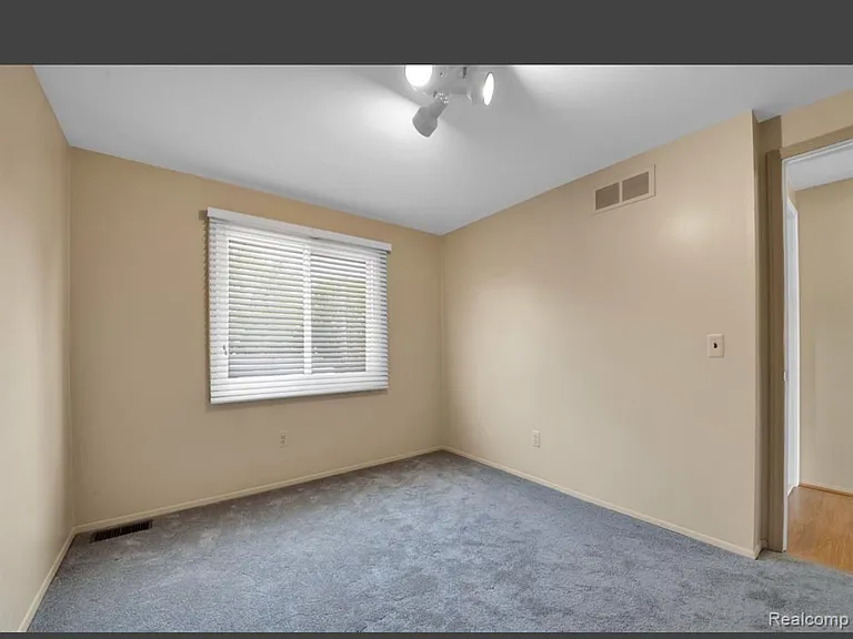 4959 Kingswood Dr — Photo 7