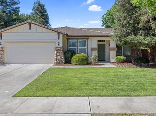 6104 W Laura Ave, Visalia, CA 93277
