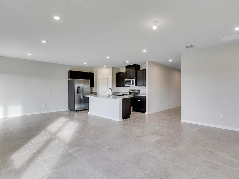 15404 SW American St — Photo 13