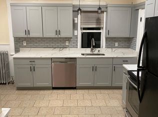 27 Grove St, North Attleboro, MA 02760