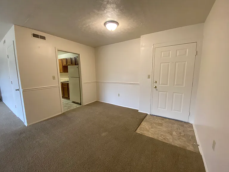 County Green Apartments — Photo 80