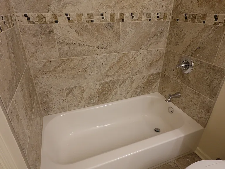 1070 Woodhill Ct — Photo 26