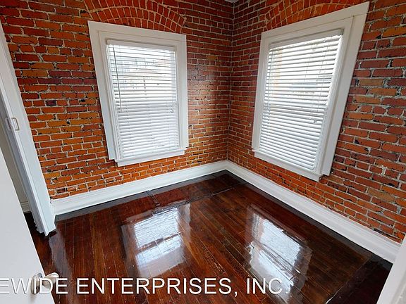 2nd image of 326 S Normandie Ave #509