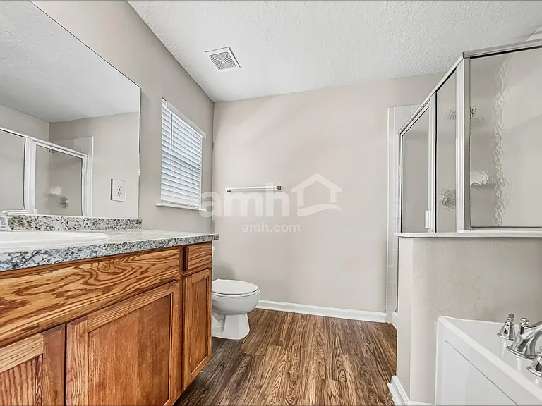 664 Mackenzie Cir — Photo 13