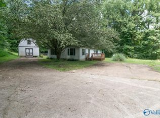 53 Jade Ln, Laceys Spring, AL 35754