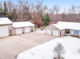 1596 S Hilton Park Rd, Muskegon, MI 49442