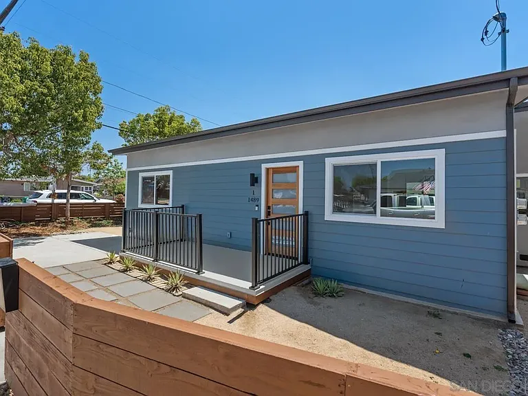 1489 Fern Ave #1 — Photo 36