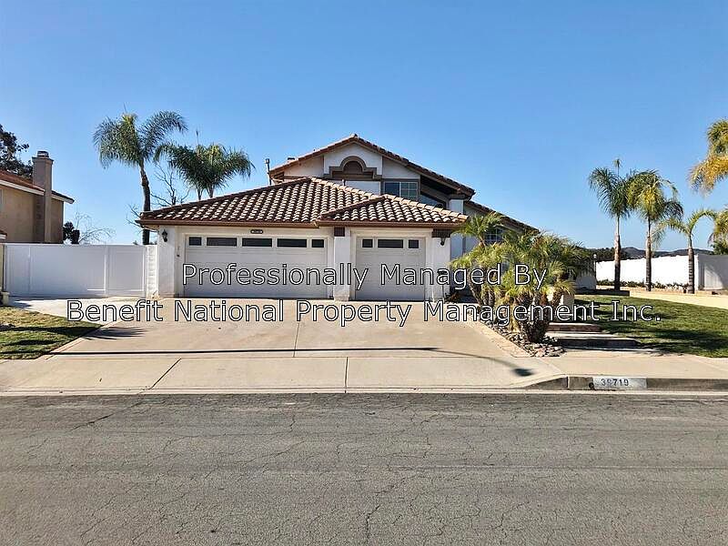 1st image of 39719 Ranchwood Dr